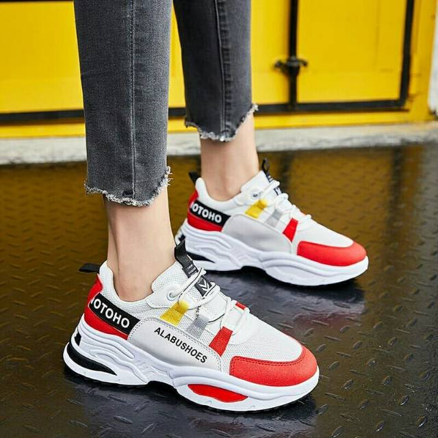 SEPATU BRANDED WANITA IMPORT