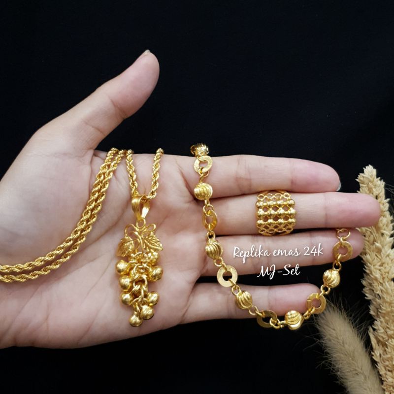 Set Anggur Baru Set Perhiasan Wanita Lapis Emas 24k Replika Perhiasan Import Premium