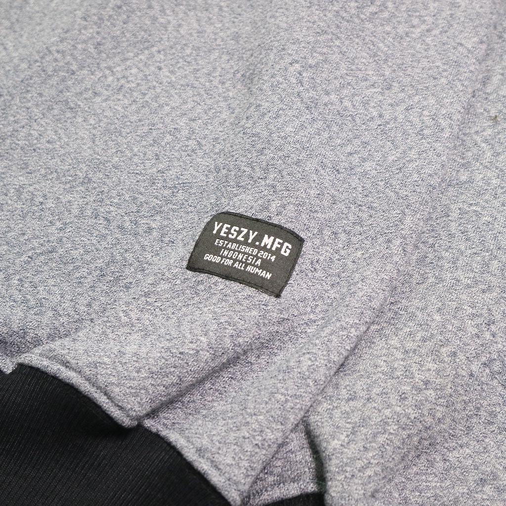 YESZY.MFG Crewneck Misty II Metal F Black