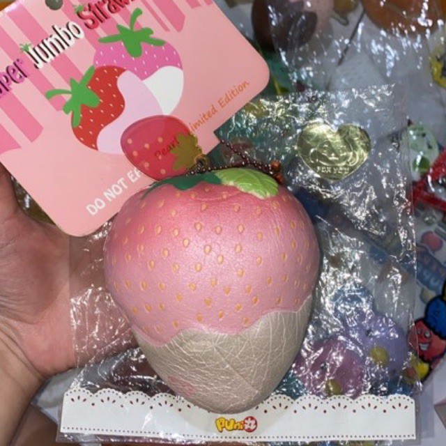 Punimaru strawberry Squishy