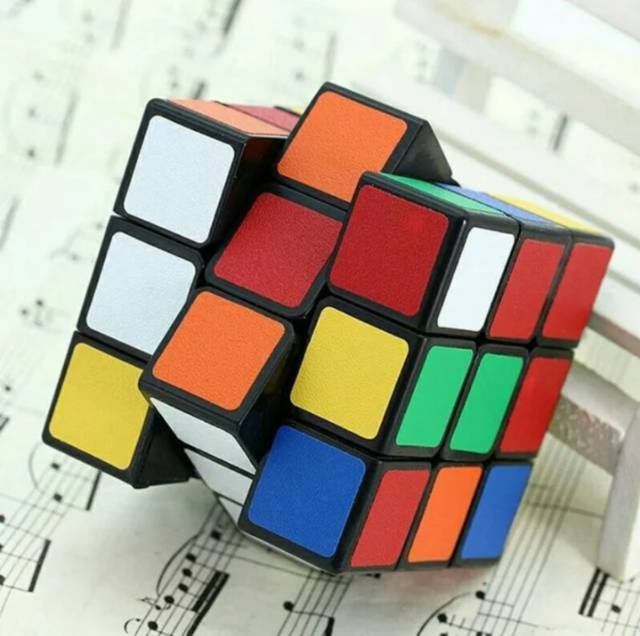 MAINAN EDUKASI RUBIK ASAH OTAK