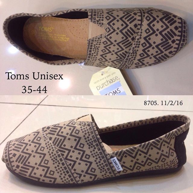Sepatu_Toms