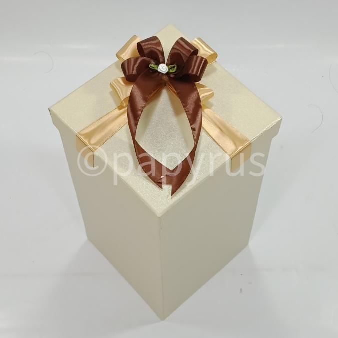 

Premium Product!!! Papyrus 15X15 Tinggi 30Cm Kotak Kado Gift Box Hadiah - Paling Diminati