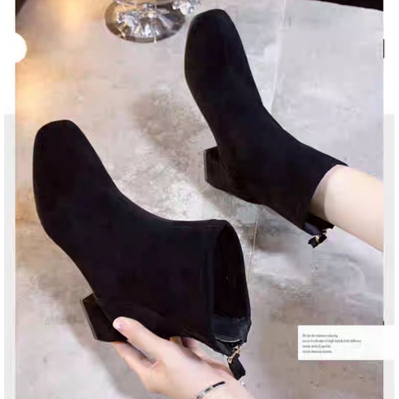 BOOTS WANITA