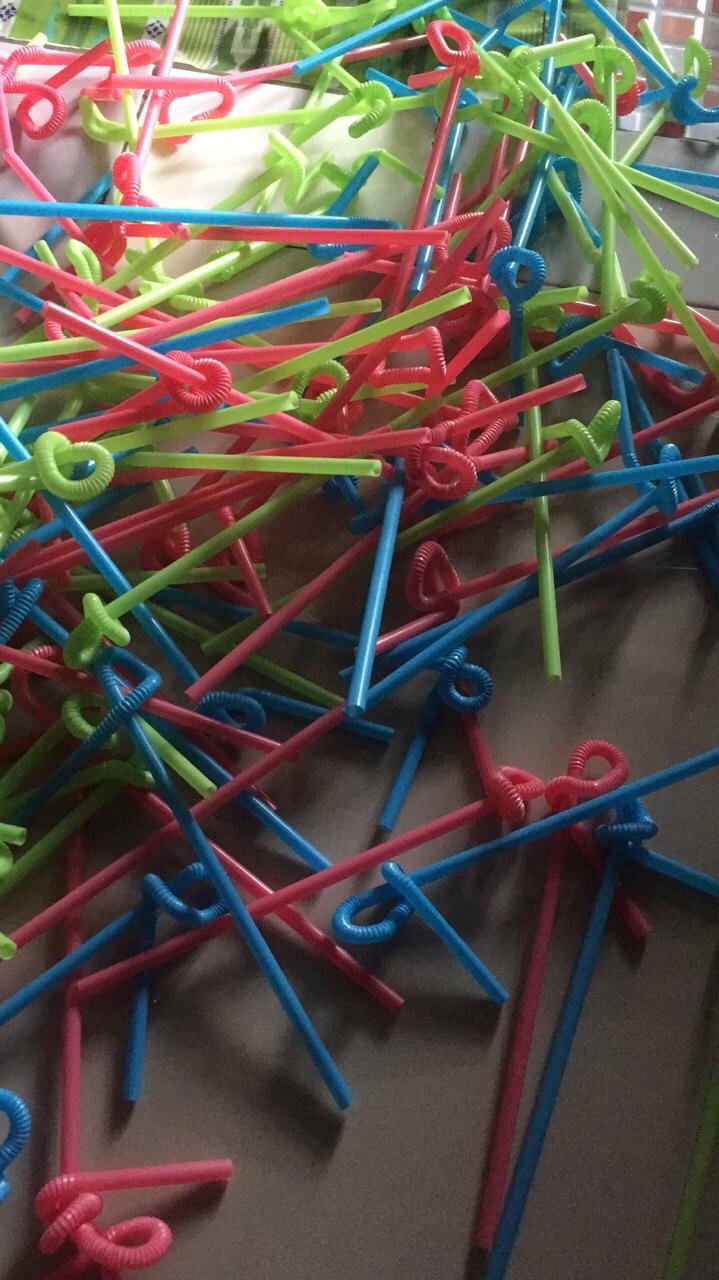 Sedotan Ulir Creative Straw Isi 100pcs Warna Warni