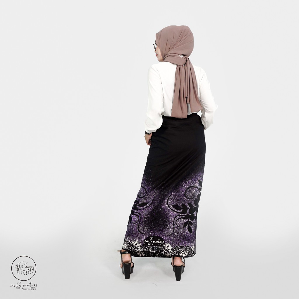 SARUNG KANJENG| SARUNG BATIK MOTIF BEBUNGAH SERIES