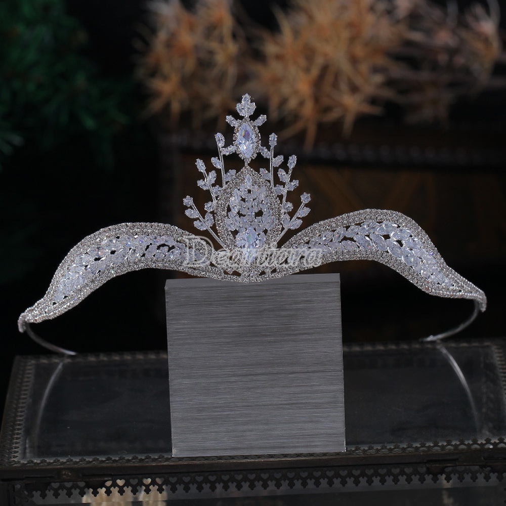 Mahkota Tiara Bahan Zirkon Untuk Aksesoris Pernikahan