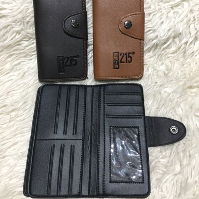 Dompet lipat pria ukuran panjang 18cmx9cm bahan kulit sintetis lokal colombo tebal dan lembut #dompet #dompetlipat #dompetpria #dompetcowok #dompetpanjang #dompetfyp