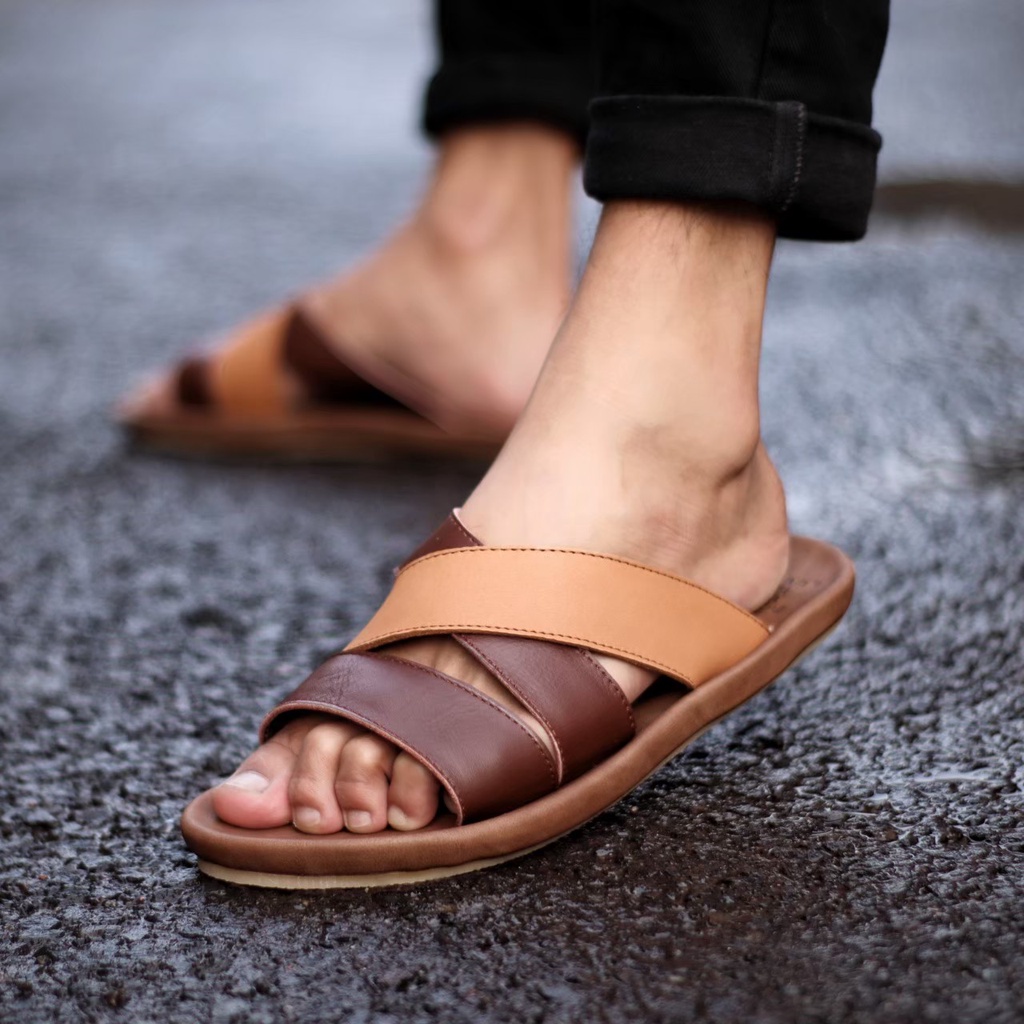 SANDAL SLIDE KULIT PRIA DEWASA CEVANY KULIT ASLI PREMIUM CASUAL SANTAI FASHION LEBARAN JALAN || SANDAL SLOP PRIA KULIT MURAH TERBARU 100% || SENDAL INDIA KULIT PRIA