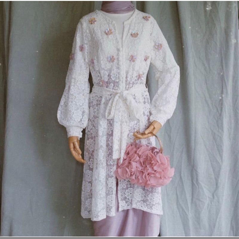 PRELOVED Jaleela Malea 02 kebaya kondangan free celana kulot putih