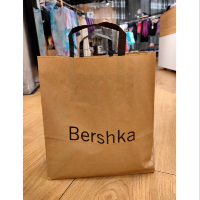 

Paper bag Bershka