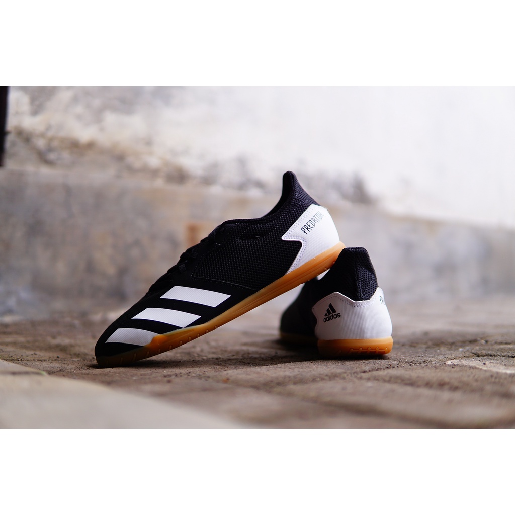 Sepatu Futsal Adidas Predator 20.4 IN - Black  Original