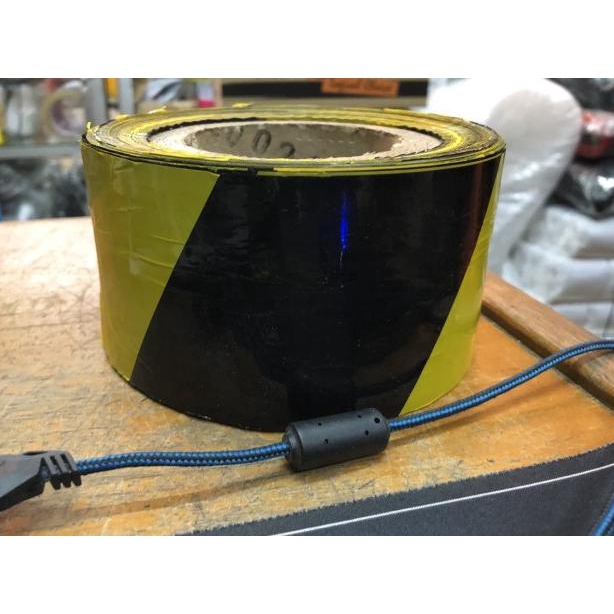 

SAFETY GARIS PROYEK POLICE LINE BARRICADE TAPE UKURAN 3" X 500 METER - KUNING HITAM