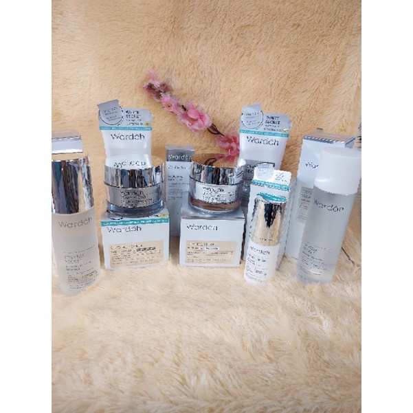 WARDAH PAKET WHITE SECRET ~ PAKET WARDAH WHITE SECRET ~ ORIGINAL 100% ~ best seller ~ ready stok ( Kemasan Baru)