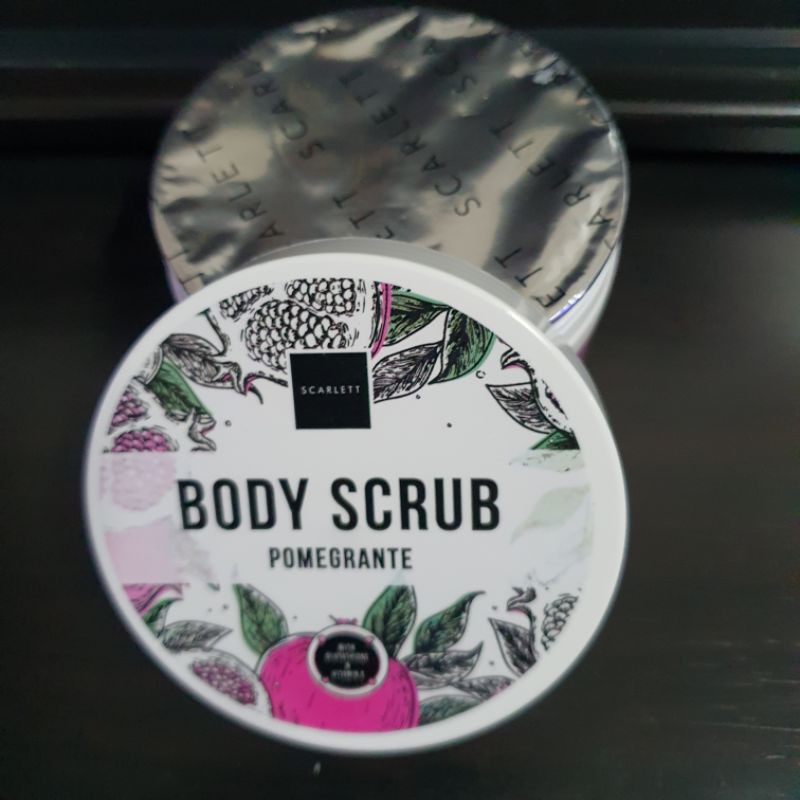 Scarlett Body Scrub with Glutatione &amp; vitamin E (250g) original B.pom