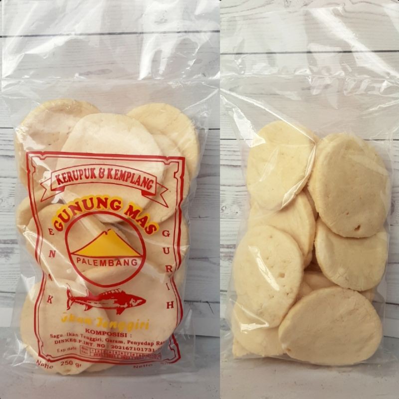 

Kerupuk Kemplang Palembang Diameter 11 cm