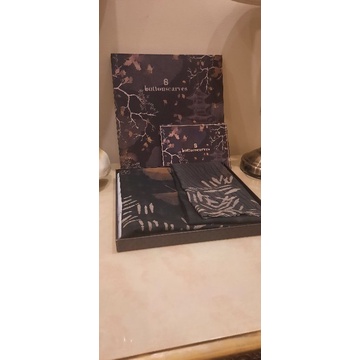 Buttonscarves Ginko Black