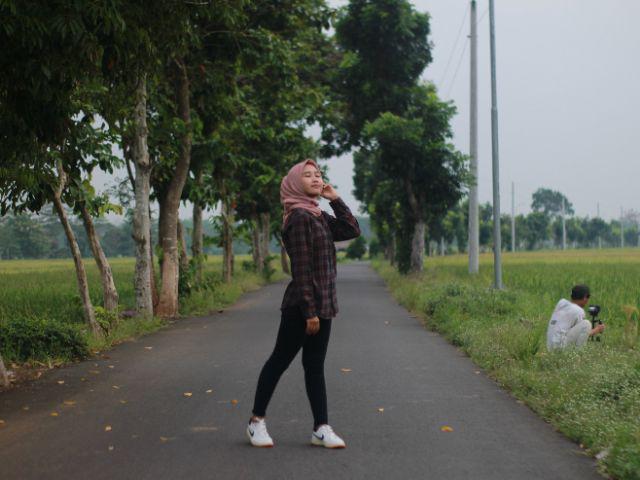 Pakaian Pria - Hem Pria Pendek Bahan Katun Size M L Xl Kancing Tertutup - Kantong Depan