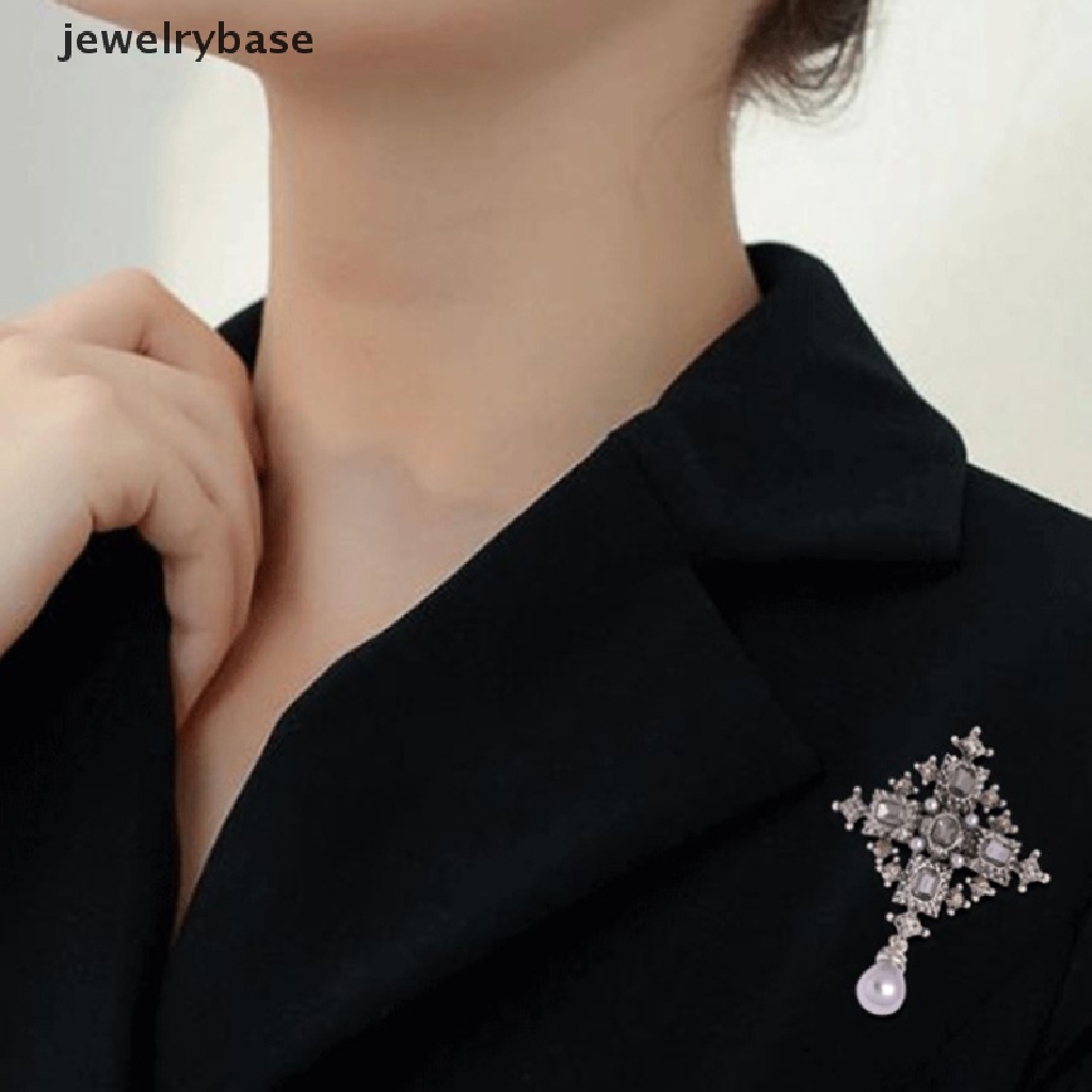 1 Pc Bros Bentuk Salib Aksen Kristal Warna Hitam Gaya Vintage Untuk Unisex