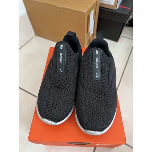 preloved sepatu nike anak original