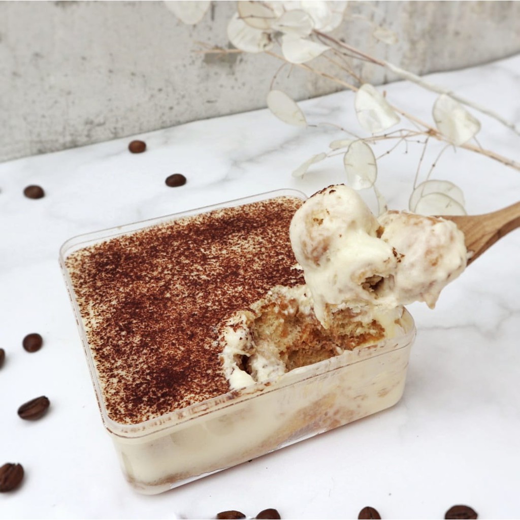 

Dessert Box Baileys Tiramisu by Liberte Bake