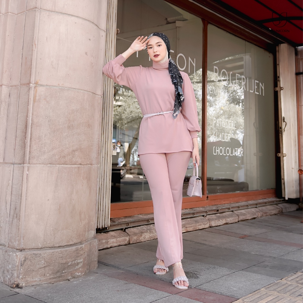 Alunicorn - Elle Knit - One set | One set wanita - Knit Uniqlo - knitting-Blush