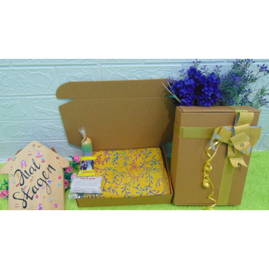 Set Paket Kado Ibu Lahiran Hampers Gift Box Special Traditional Edition Bengkung Katun Belly Binding