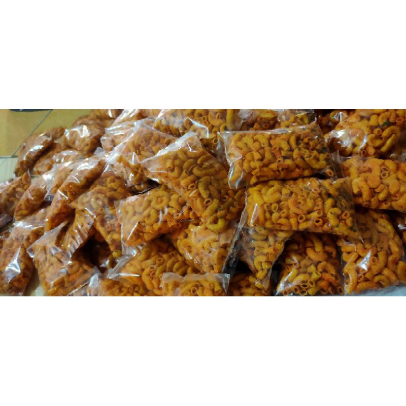 

Makaroni bantet daun jeruk 2k/ makaroni empuk/cemilan