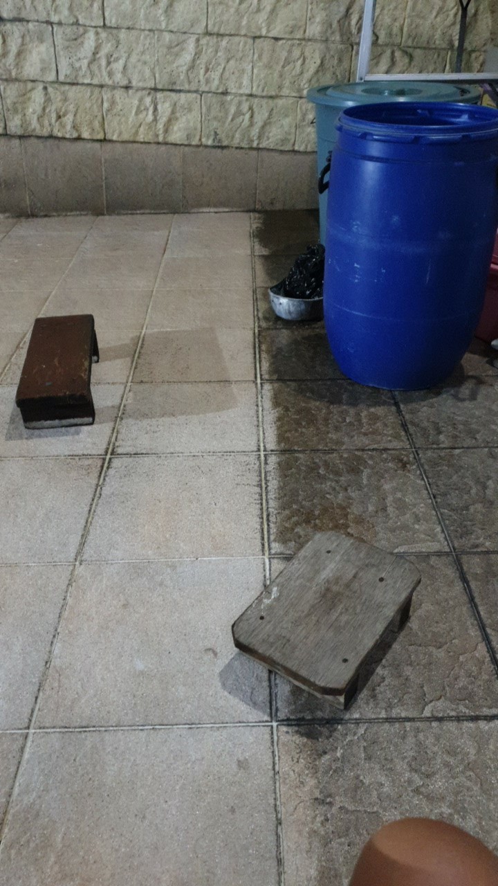 Silica Pembersih Keramik Dan Air Terjun Aquascape 1 Kg Warna Putih