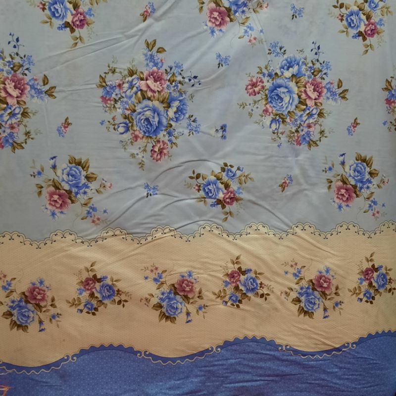 Kain  Sprei Motif Bunga Biru