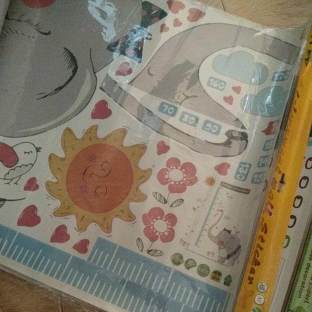Stiker Dinding Wallpaper 60x90cm Motif Karakter Animal Pengukur Tinggi Badan Anak