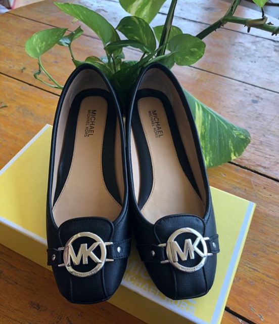 Booked Preloved Michael Kors MK Fulton size 6,5 / 37 (insole 22,5 cm)