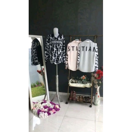 Kemeja Dior