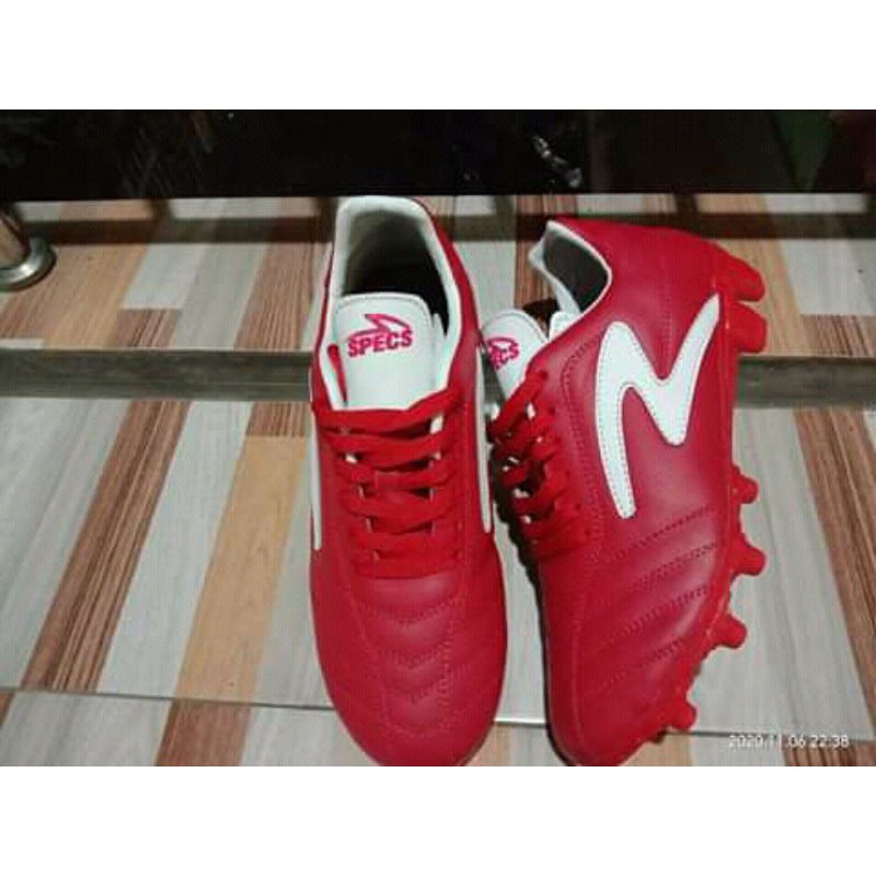 sepatu bola kulit asli specs