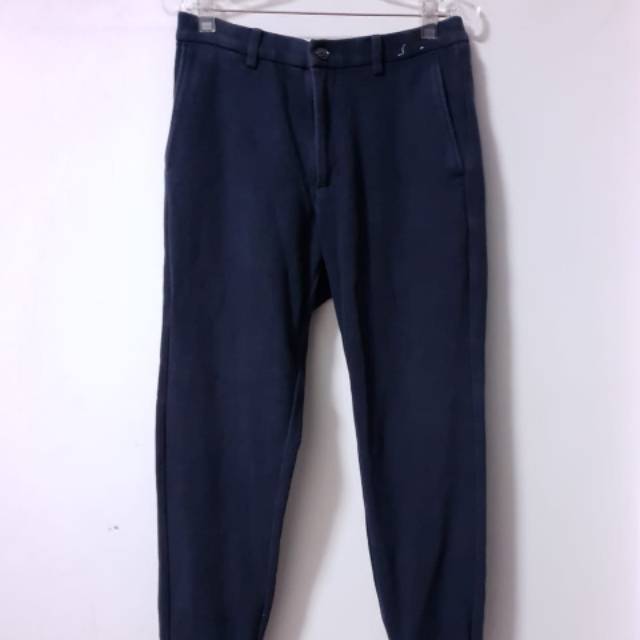 Celana jogger pria uniqlo ori navy blue