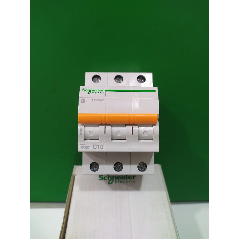 SCHNEIDER MCB 10 A 3 P