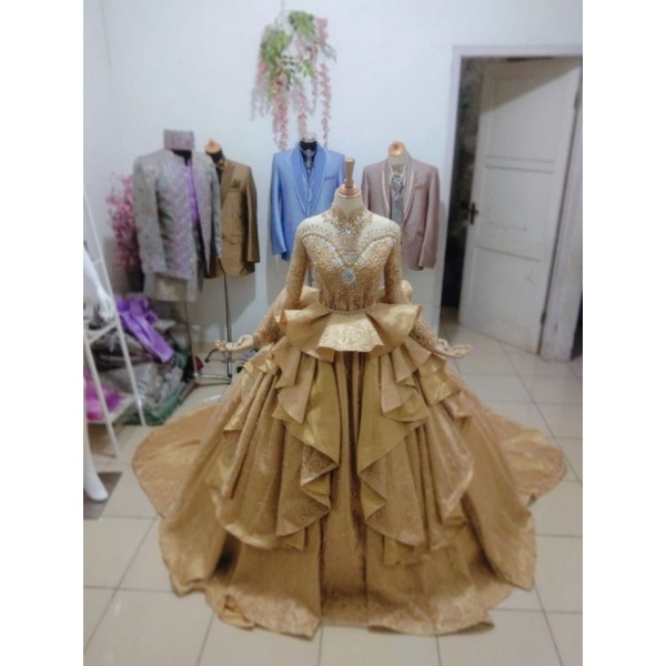 gaun gold