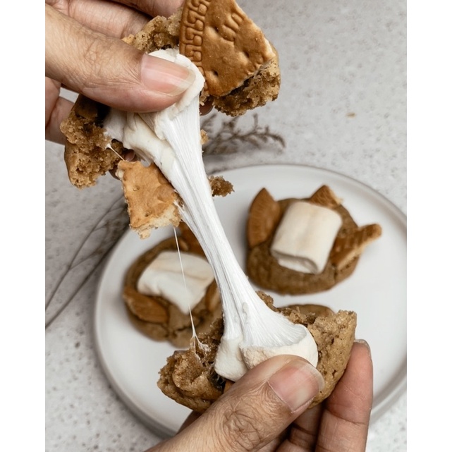 

Smores Regal Cookies