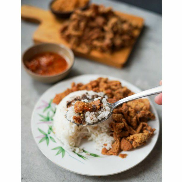 

KULIT AYAM CRISPY SAMBAL BAWANG ENDULITA KRIUKK NYA TAHAN LAMA