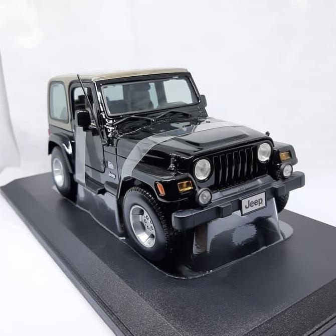 MAISTO 1:18 DIECAST JEEP WRANGLER SAHARA MINIATUR DIE-CAST MOBIL