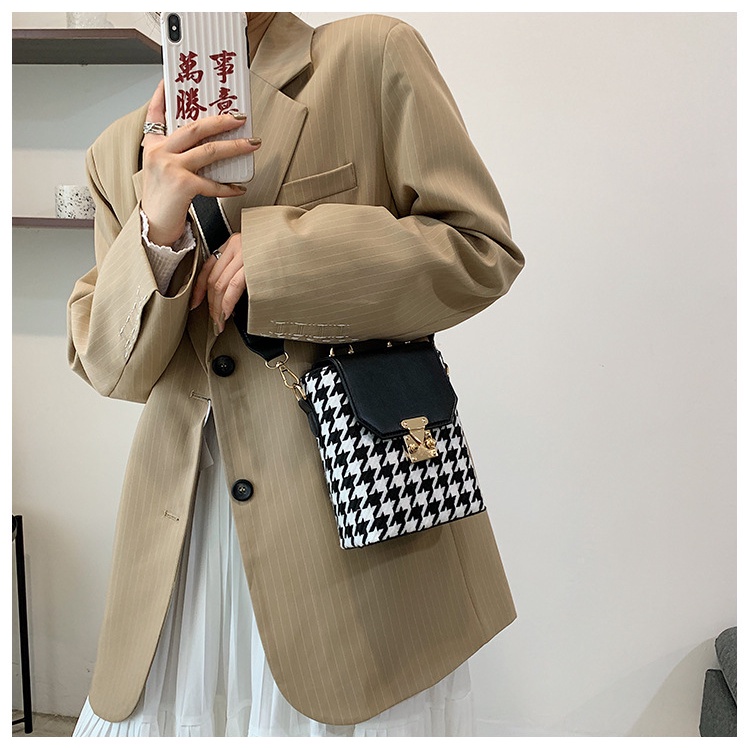 KOREAN HOUNDSTOOTH POPULAR MESSENGER BAG / TAS SELEMPANG MINI KOREA / TAS SLEMPANG KULIT KECIL / PHONE BAG