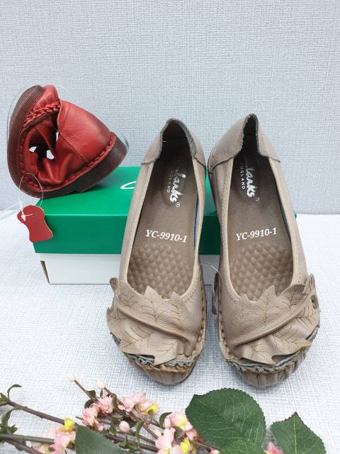 Sepatu wanita / clarks flat leaf daun / Clarks Leaf bunga / sepatu clarks