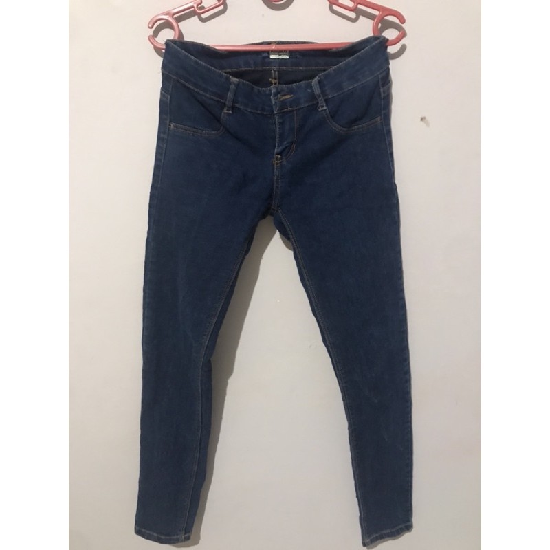 PRELOVED CELANA PULL N BEAR PULL & bear original