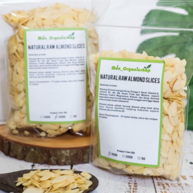 

Raw Almond Slices 500g