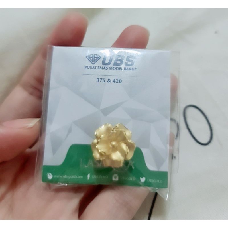 Charm bunga tumpuk 8 kelopak kadar 375