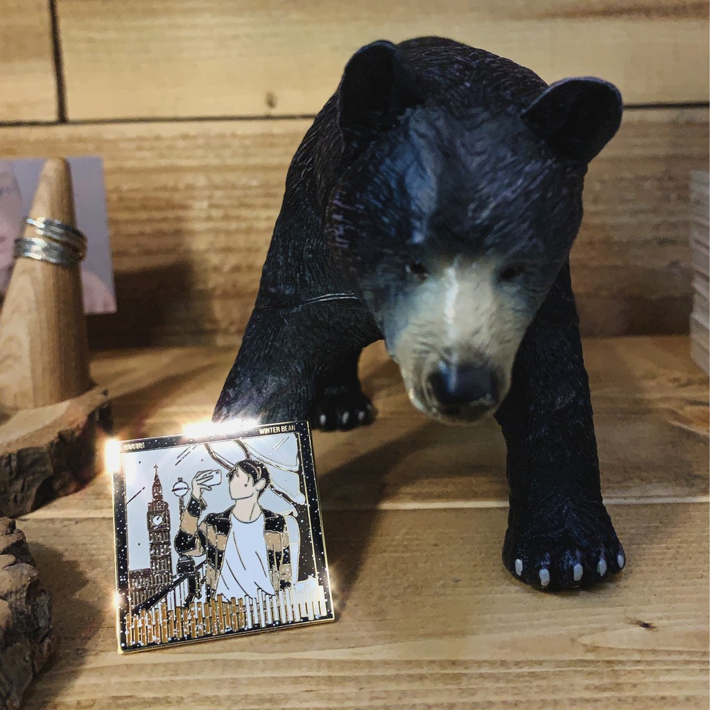 [BTS/Enamel Pin] Winter Bear