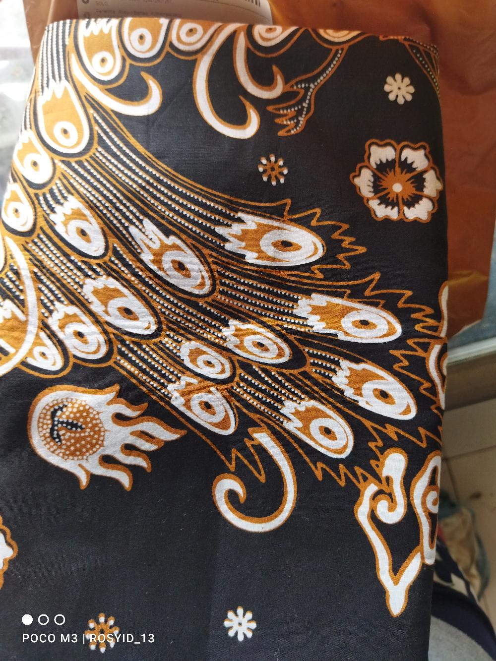 (best Seller) Kain Batik Solo Motif Burung Merak Warna Dasar Hitam