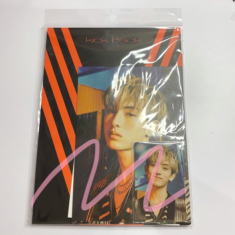 WayV Kick Back AR photocard + photo frame set Winwin (SEALED)