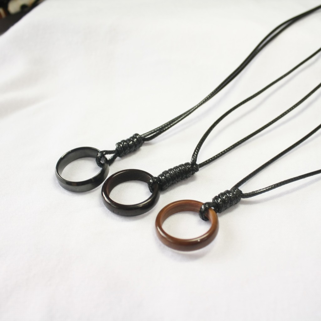 Kalung Tali Pria Liontin Cincin Titanium Kokka dan Taring Melamin Corak Keren Distro Korea Hitam