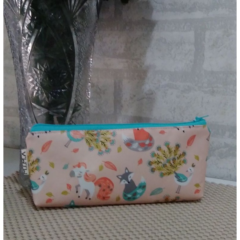 

tempat pensil
